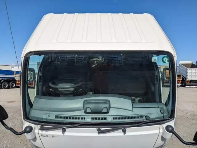 いすゞ エルフ 2RG-NJS88A(2WD)の写真35