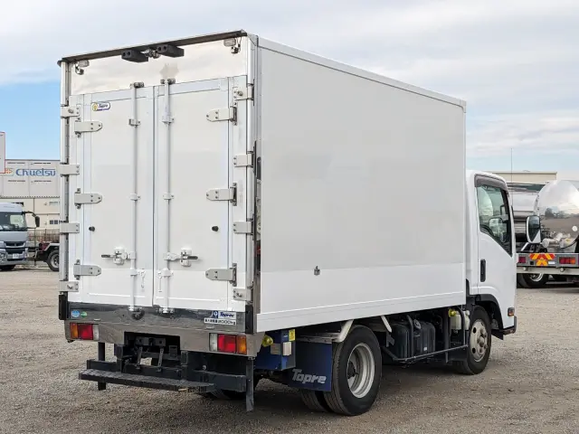 いすゞ エルフ TPG-NMR85AN(2WD)の写真5