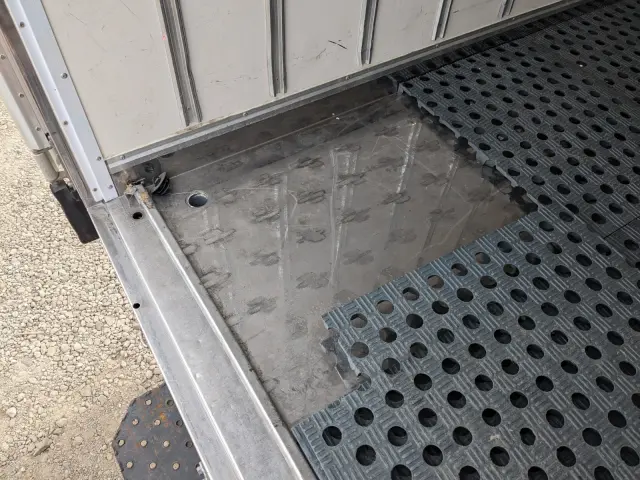 いすゞ エルフ TPG-NMR85AN(2WD)の写真13