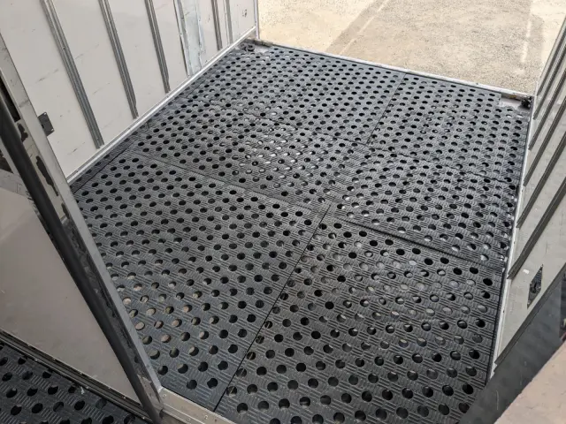 いすゞ エルフ TPG-NMR85AN(2WD)の写真22