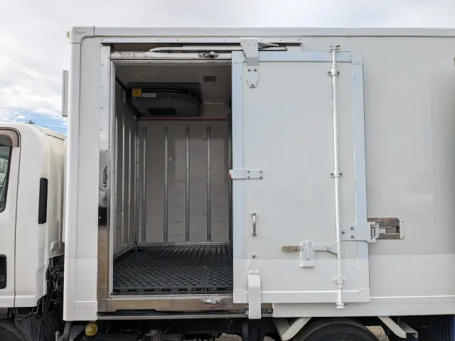 いすゞ エルフ TPG-NMR85AN(2WD)の写真28