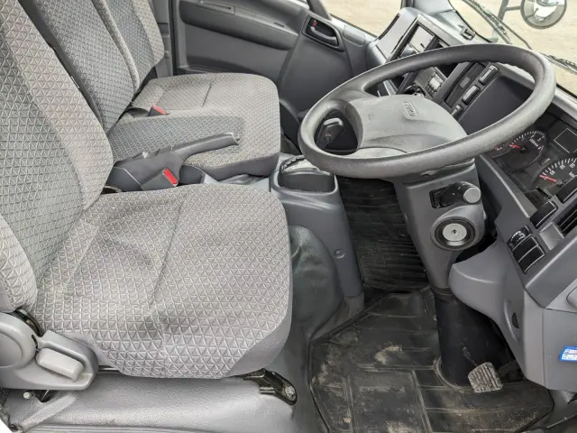 いすゞ エルフ TPG-NMR85AN(2WD)の写真35