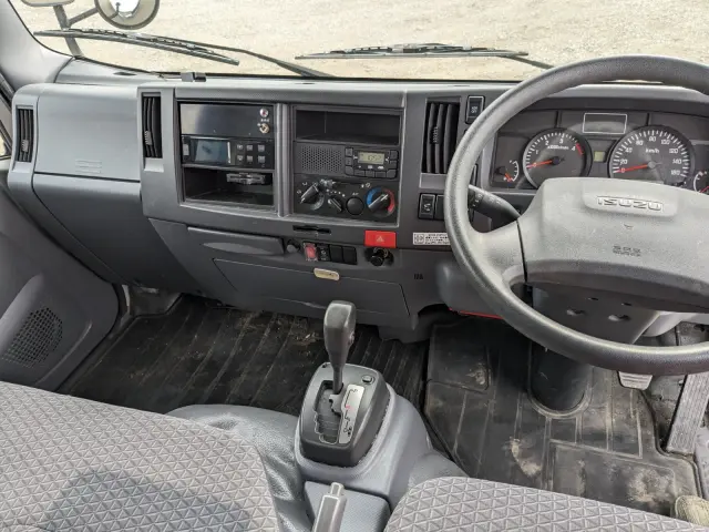 いすゞ エルフ TPG-NMR85AN(2WD)の写真38