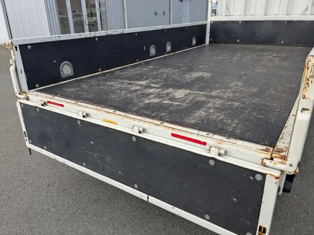 三菱 キャンター TPG-FEA20(2WD)の写真15