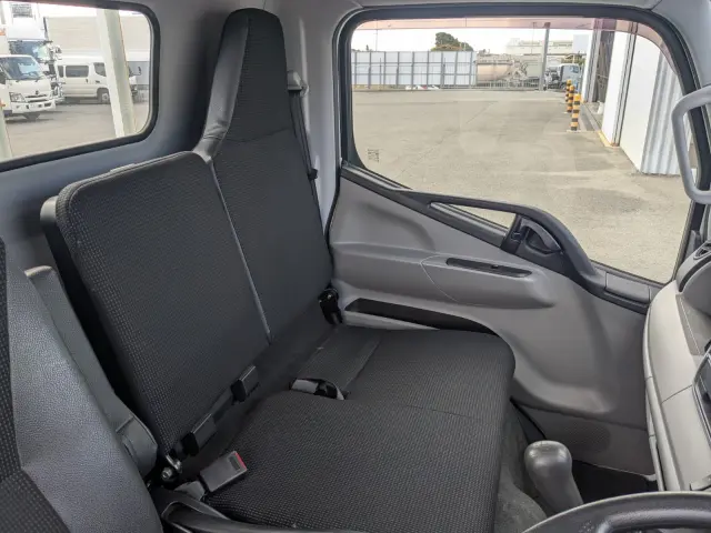 三菱 キャンター TPG-FEA20(2WD)の写真23
