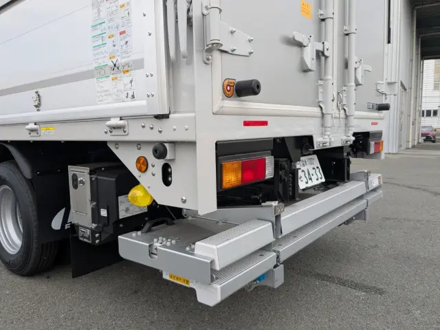 三菱 キャンター 2RG-FEB50(2WD)の写真6