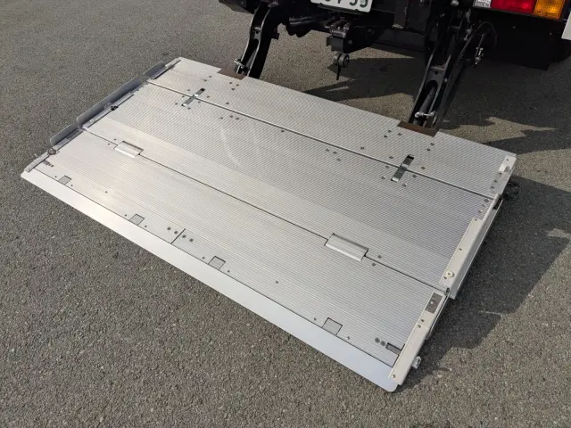 三菱 キャンター 2RG-FEB50(2WD)の写真34