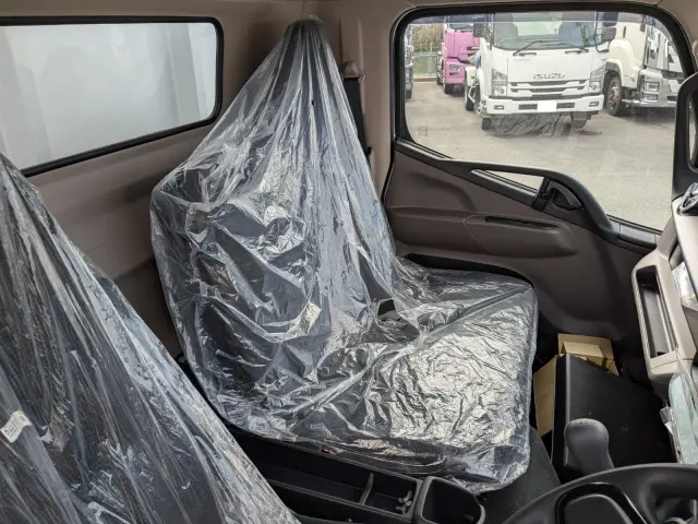 三菱 キャンター 2RG-FEB50(2WD)の写真37