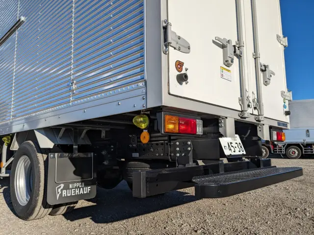 三菱 キャンター 2RG-FEAV0(2WD)の写真8