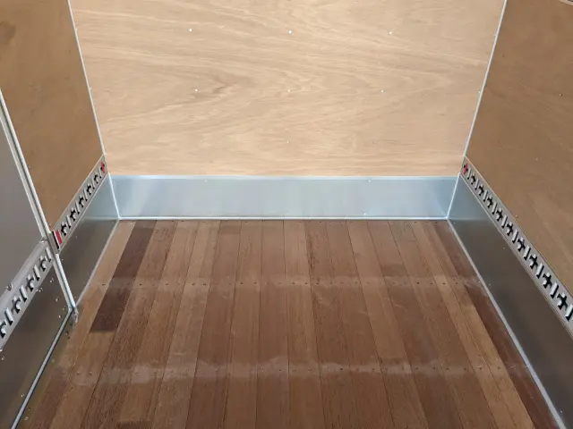 三菱 キャンター 2RG-FEAV0(2WD)の写真14