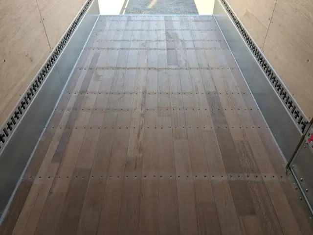 三菱 キャンター 2RG-FEAV0(2WD)の写真17