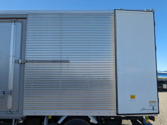 三菱 キャンター 2RG-FEAV0(2WD)の写真20