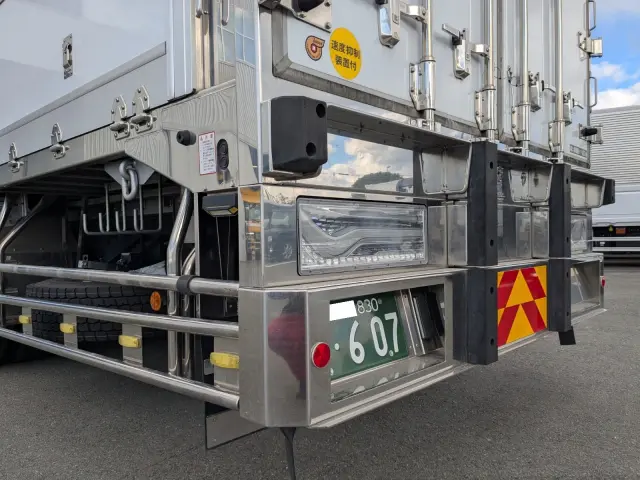 いすゞ ギガ 2PG-CYL77DA(6x2)の写真6