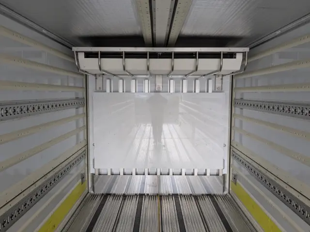 いすゞ ギガ 2PG-CYL77DA(6x2)の写真22