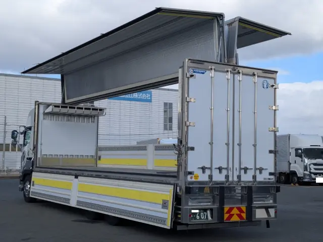 いすゞ ギガ 2PG-CYL77DA(6x2)の写真28