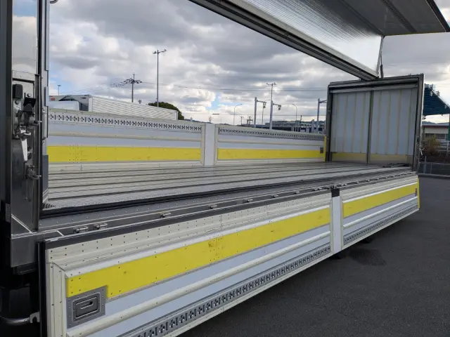 いすゞ ギガ 2PG-CYL77DA(6x2)の写真30