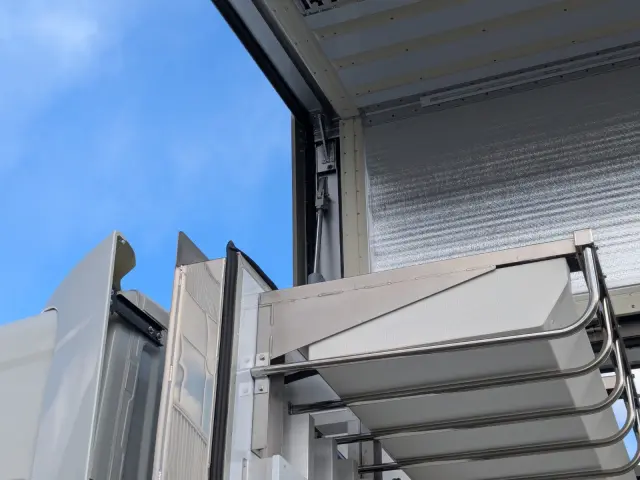 いすゞ ギガ 2PG-CYL77DA(6x2)の写真31