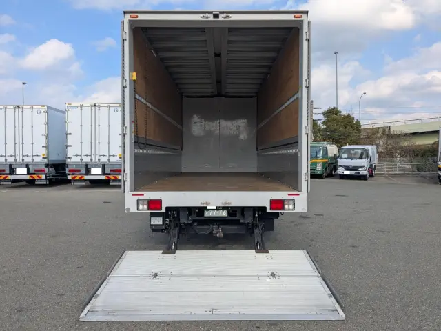 日野 レンジャー 2KG-FD2ABG(2WD)の写真9