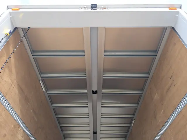 日野 レンジャー 2KG-FD2ABG(2WD)の写真11