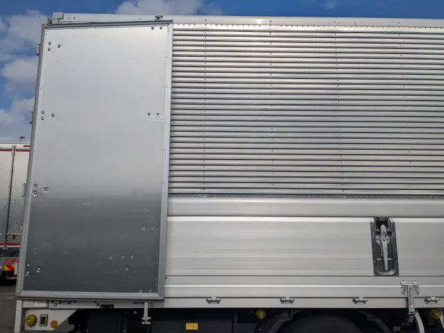 日野 レンジャー 2KG-FD2ABG(2WD)の写真29