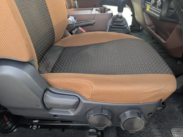 日野 レンジャー 2KG-FD2ABG(2WD)の写真34