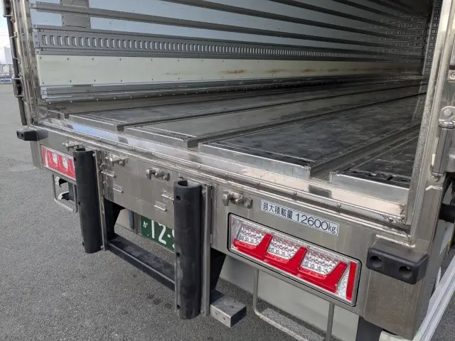 いすゞ ギガ 2PG-CYJ77C(8x4)の写真19