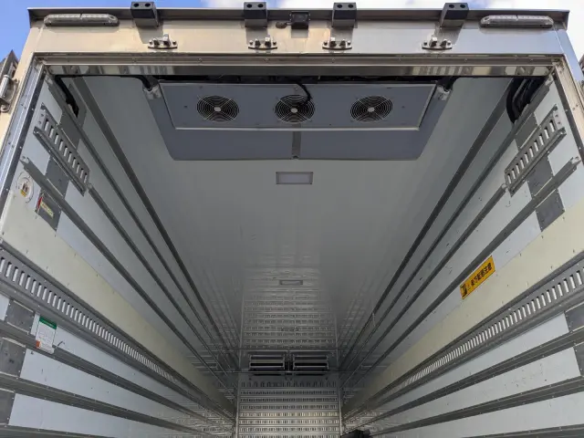 いすゞ ギガ 2PG-CYJ77C(8x4)の写真20