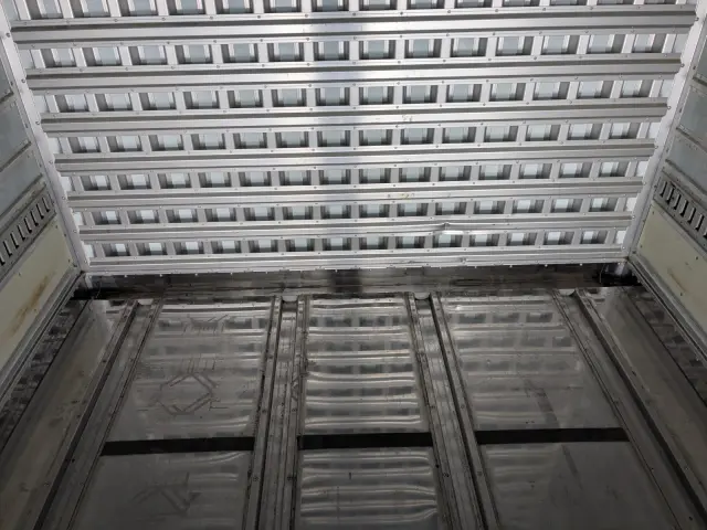 いすゞ ギガ 2PG-CYJ77C(8x4)の写真23