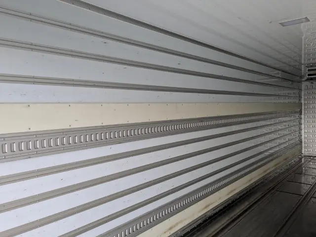 いすゞ ギガ 2PG-CYJ77C(8x4)の写真28