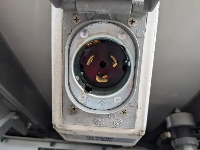 いすゞ ギガ 2PG-CYJ77C(8x4)の写真33