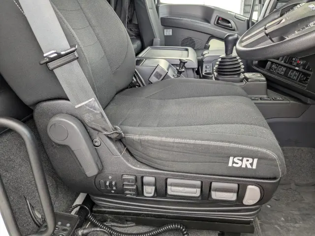 いすゞ ギガ 2PG-CYJ77C(8x4)の写真38