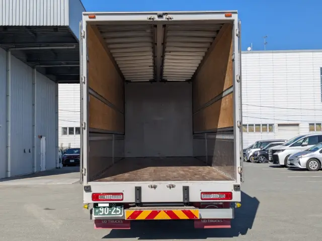 ＵＤ クオン 2PG-CG5CA(8x4)の写真9