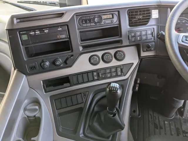 ＵＤ クオン 2PG-CG5CA(8x4)の写真37