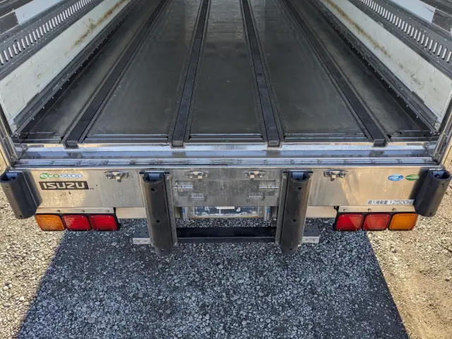 いすゞ ギガ 2PG-CYJ77C(8x4)の写真10