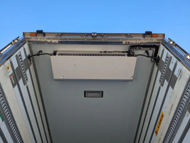 いすゞ ギガ 2PG-CYJ77C(8x4)の写真11