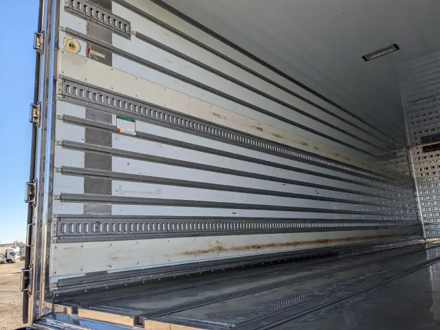 いすゞ ギガ 2PG-CYJ77C(8x4)の写真20