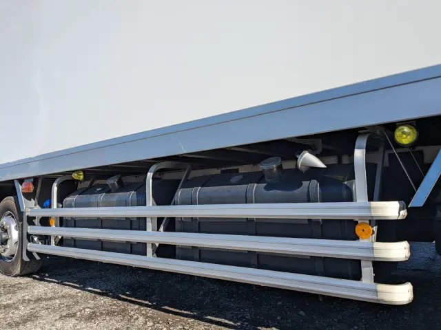 いすゞ ギガ 2PG-CYJ77C(8x4)の写真27