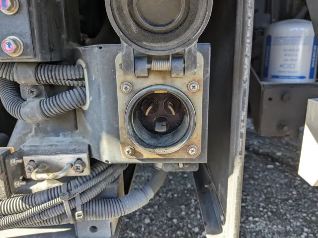 いすゞ ギガ 2PG-CYJ77C(8x4)の写真37