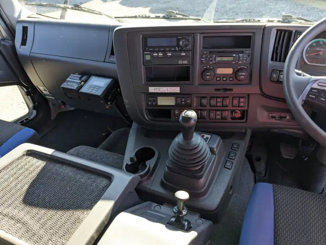 いすゞ ギガ 2PG-CYJ77C(8x4)の写真42