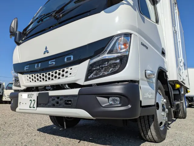 三菱 キャンター 2RG-FBAV0(2WD)の写真6