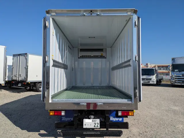 三菱 キャンター 2RG-FBAV0(2WD)の写真12