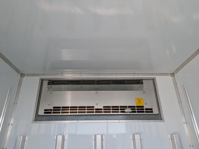 三菱 キャンター 2RG-FBAV0(2WD)の写真18