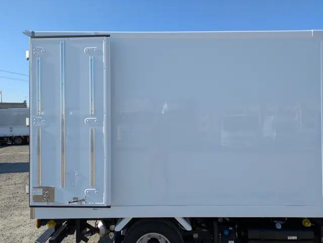 三菱 キャンター 2RG-FBAV0(2WD)の写真29