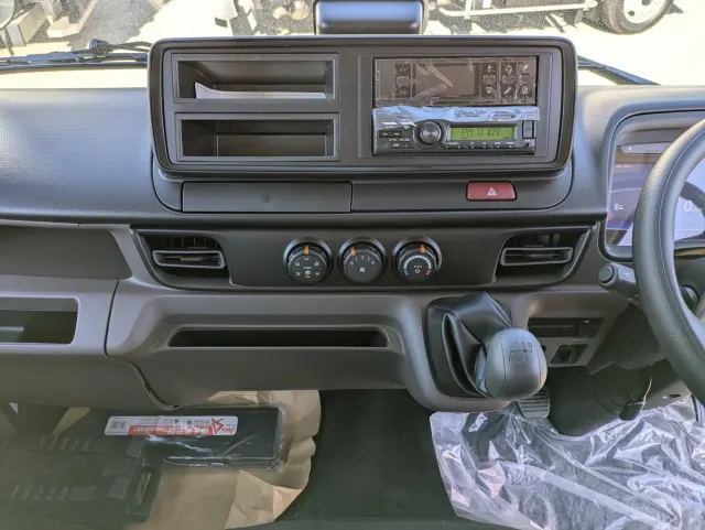 三菱 キャンター 2RG-FBAV0(2WD)の写真38