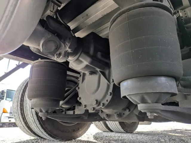 日野 プロフィア 2DG-FW1AHC(8x4)の写真24