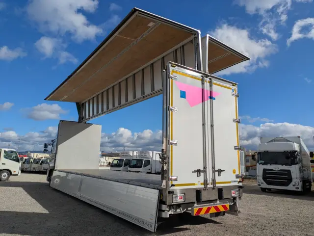 日野 プロフィア 2DG-FW1AHC(8x4)の写真35