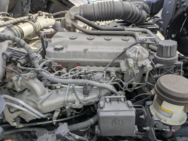 日野 プロフィア 2DG-FW1AHC(8x4)の写真43