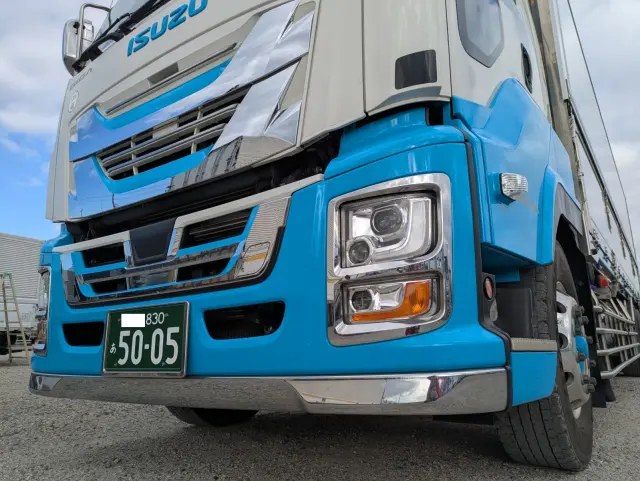 いすゞ ギガ 2PG-CYL77D(6x2)の写真5