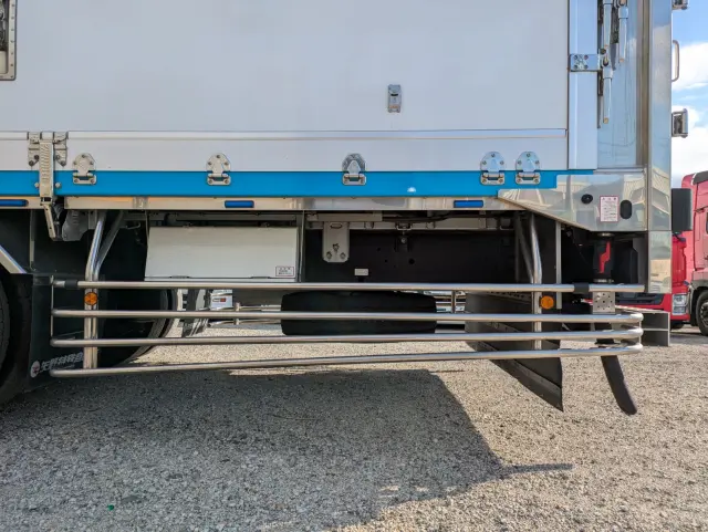 いすゞ ギガ 2PG-CYL77D(6x2)の写真23