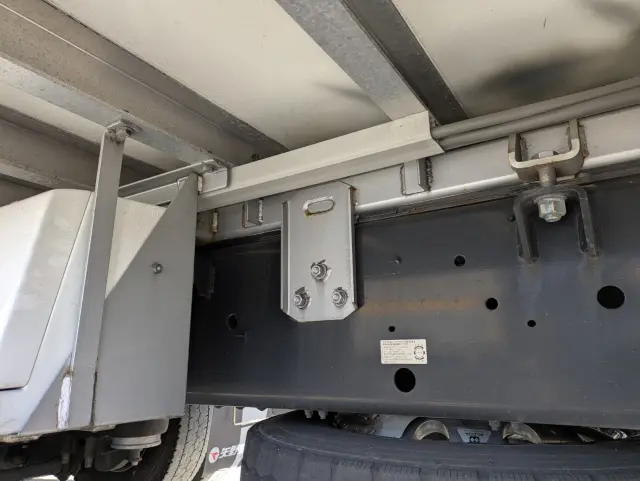 いすゞ ギガ 2PG-CYL77D(6x2)の写真24